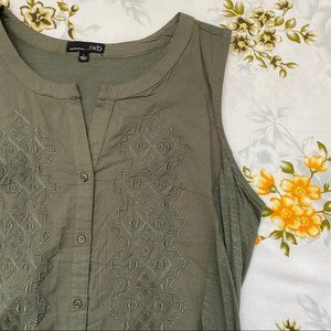 NWOT rxb Green Embroidered Tank